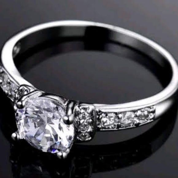 18K White Gold Filled Promise Engagement Ring Sz 9 - Picture 3 of 5